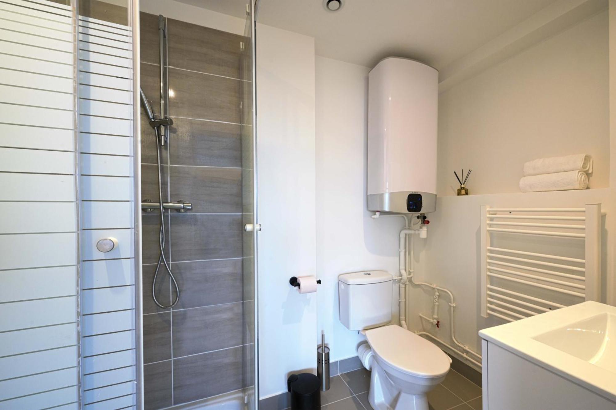 Modern Bright Apartment In Appart'Hotel Saint-Maur-des-Fosses Ngoại thất bức ảnh